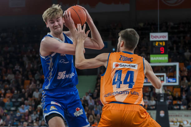 你需要我帮 你需要我帮