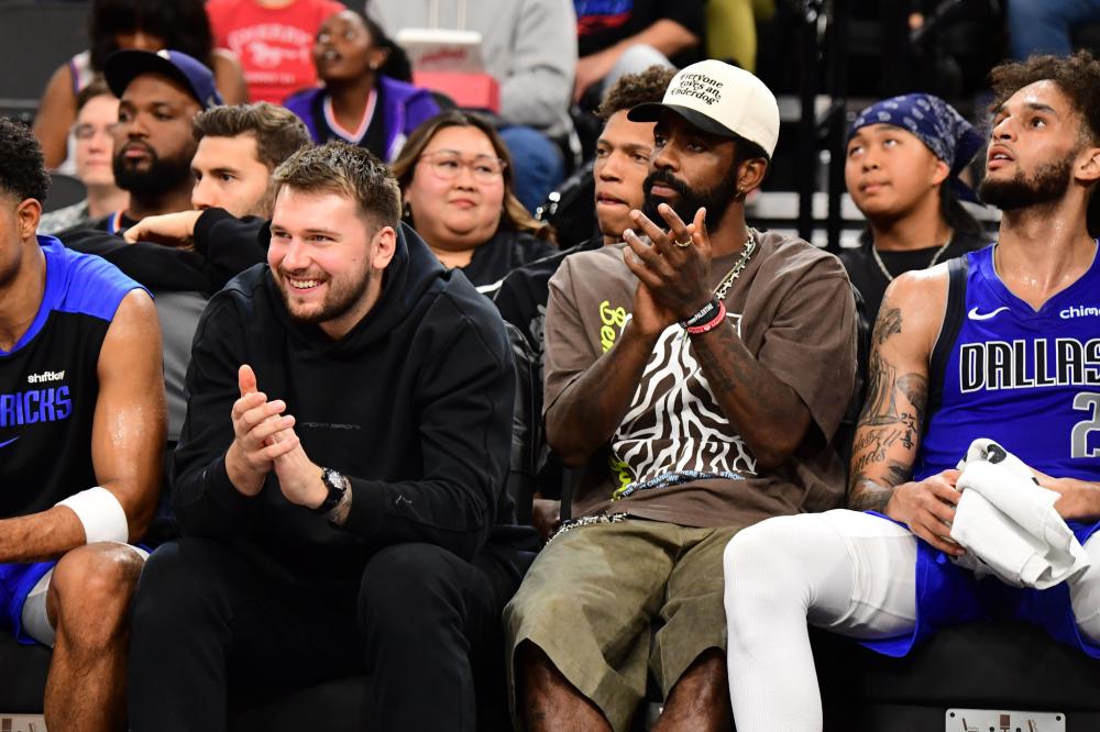 符合欧足联 符合欧足联