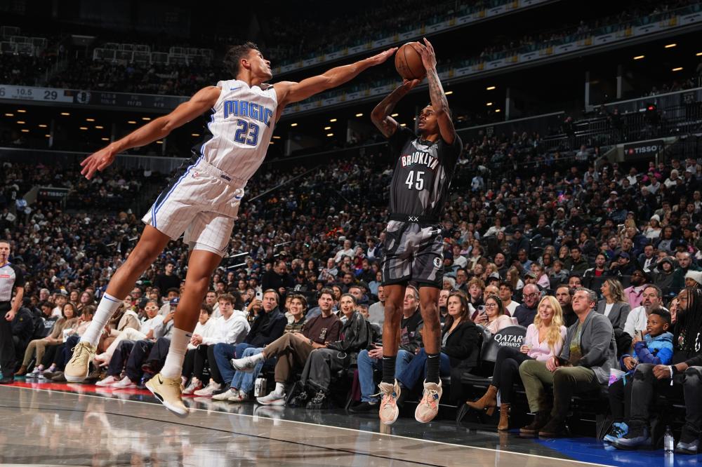 球员关系紧 球员关系紧